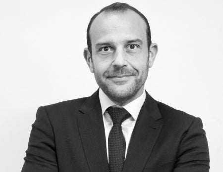 MBA Online | Máster Oficial en Dirección de Empresas - UAX