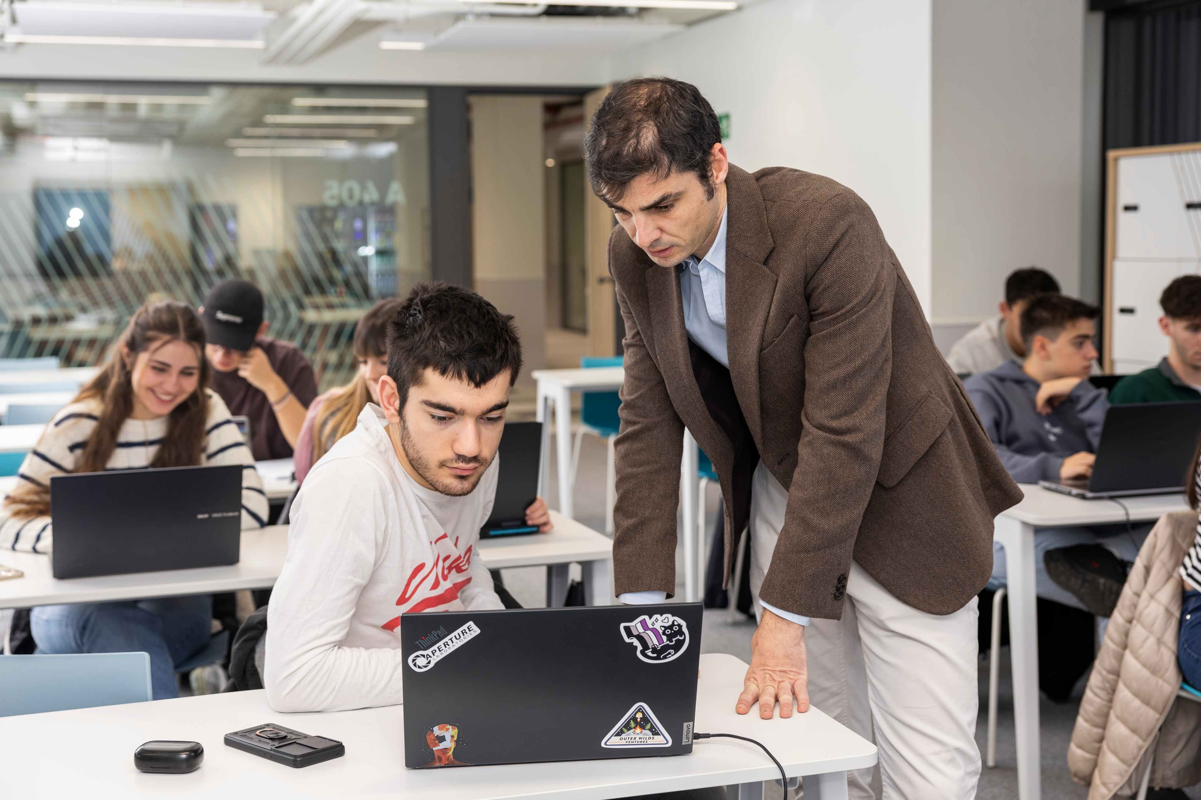 Bachelor of Business Administration. BBA degree in Spain