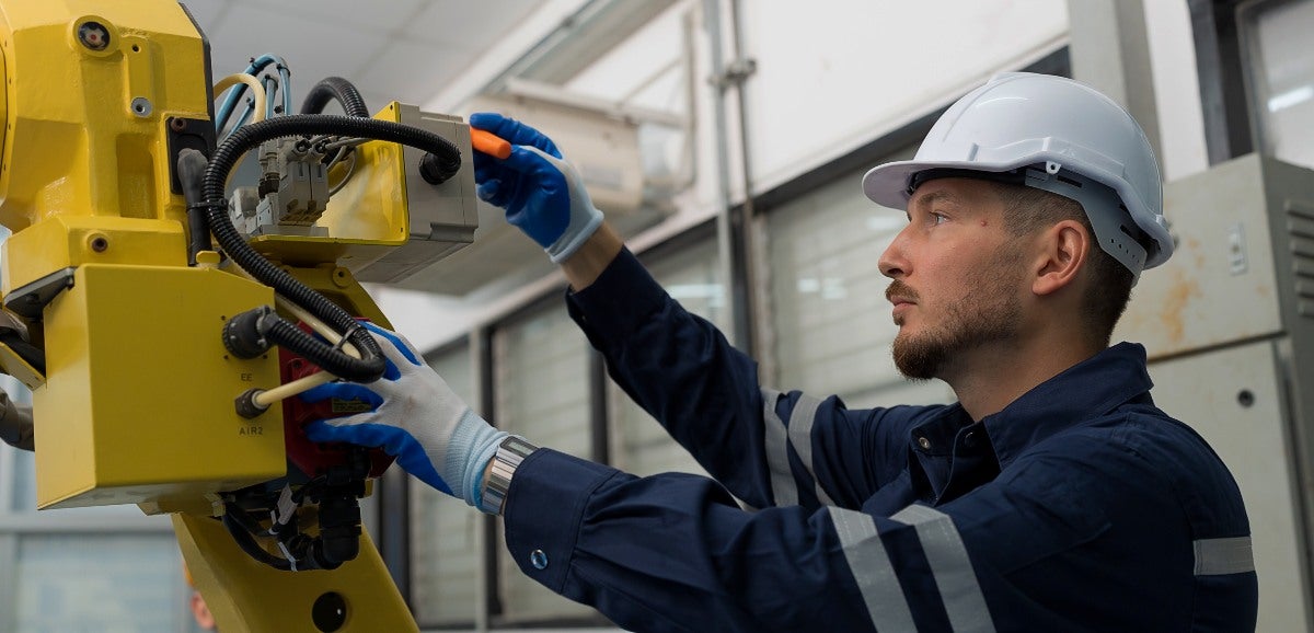 FP Superior Automatización y Robótica Industrial Online - UAX FP