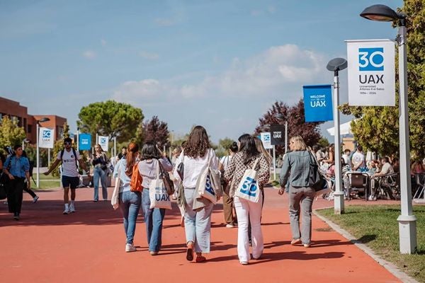 Becas, ayudas y financiación