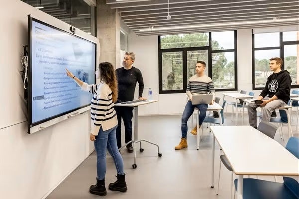 Masters y Postgrado en Empresa y Tecnología presencial