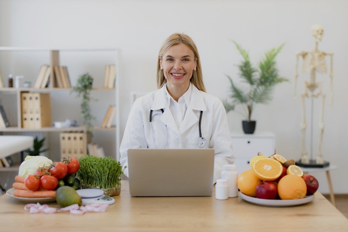 FP Superior en Dietética Online | Oficial - UAX FP