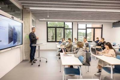 Formation professionnelle supérieure en laboratoire clinique et biomédical Madrid - UAX FP