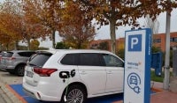 punto de recarga de coches electricos en uax de naturgy