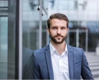 Double diplôme en gestion d'entreprise et relations internationales | UAX