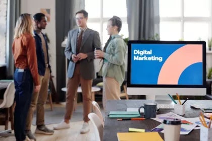 Licence en marketing | Certificat en conception UX | UAX