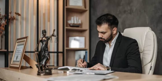 Licence de droit en ligne | UAX