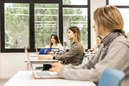 Corso FP online in estetica e benessere in Spagna | UAX