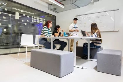 Double diplôme en gestion d'entreprise et en droit | UAX