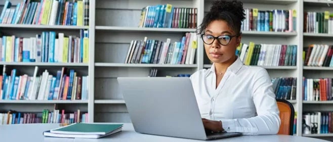 Licence en pédagogie en ligne | UAX