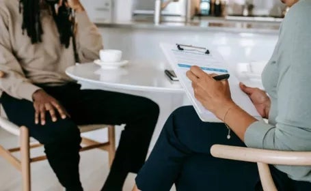 Formation professionnelle supérieure en intégration sociale en ligne | UAX