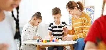 Grado Semipresencial en Maestro en Educación Infantil (Mención en Inglés) - Universidad Alfonso X el Sabio