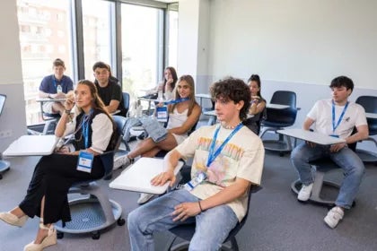 Licence en administration et gestion d'entreprise + Licence en relations internationales - Université Alfonso X el Sabio