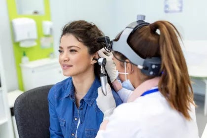 Formation professionnelle supérieure en audiologie prothétique en ligne | UAX