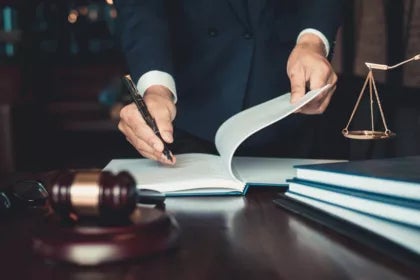 Licence de droit en ligne | UAX