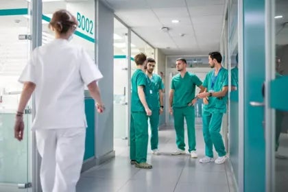 Corso FP online in estetica e benessere in Spagna | UAX
