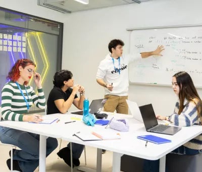 Licence en informatique et intelligence artificielle à Málaga | UAX Mare Nostrum