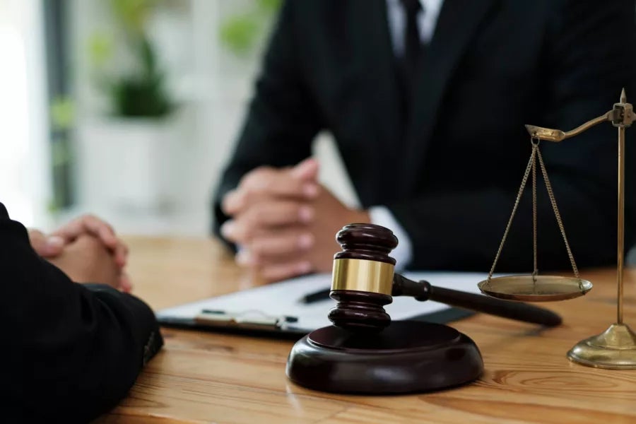 Double diplôme en gestion d'entreprise et en droit | UAX