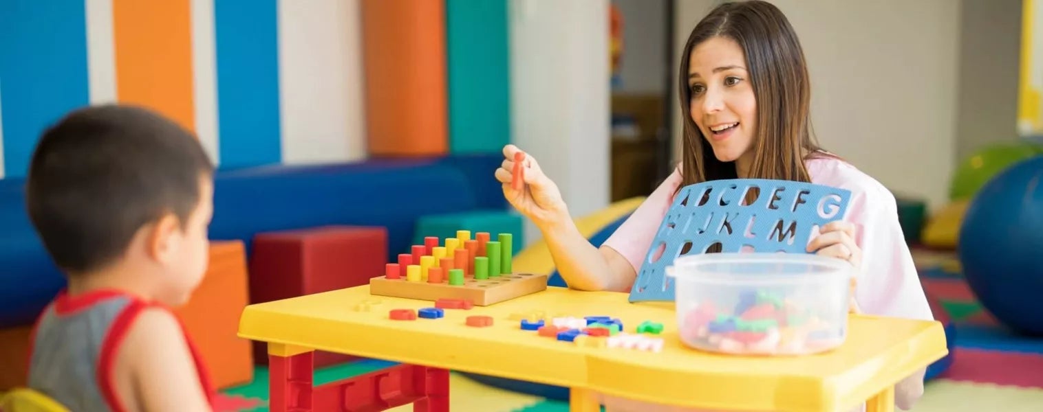 Master en éducation spécialisée et inclusive en ligne | UAX